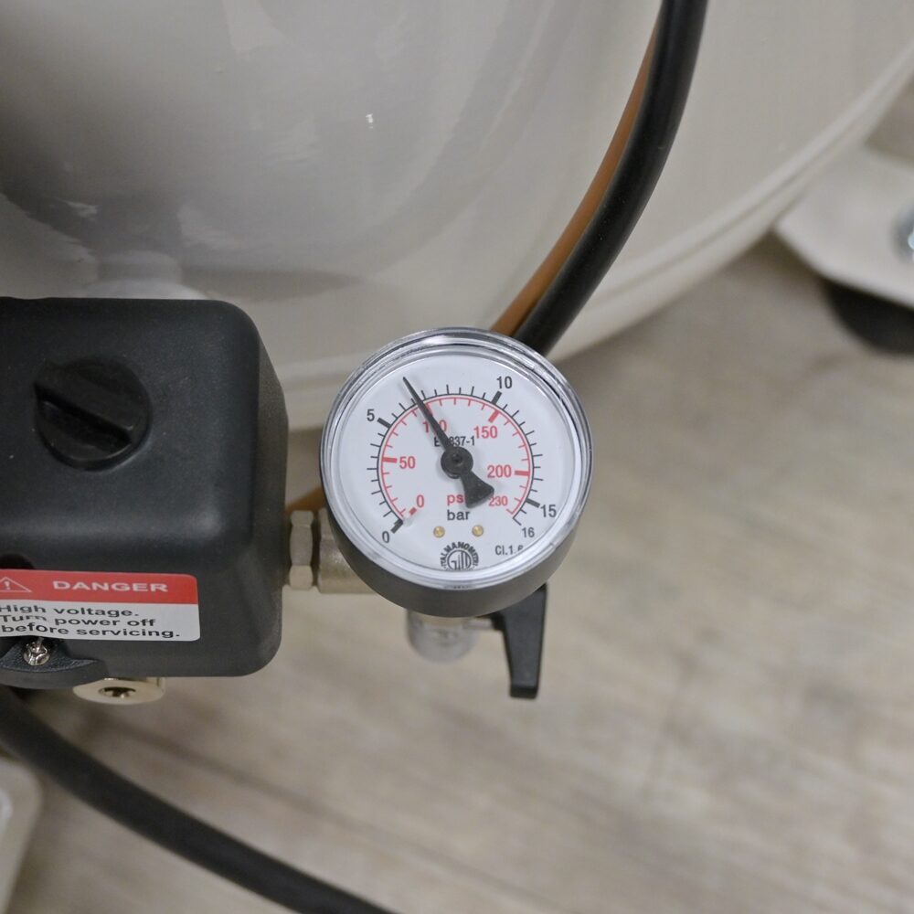 4tek Monster3E Kompressor 230 V Gebraucht TOP Zustand Baujahr: 2024 | 322294 4tek Monster3E Kompressor 230 V Gebraucht TOP Zustand Baujahr: 2024 | 322294