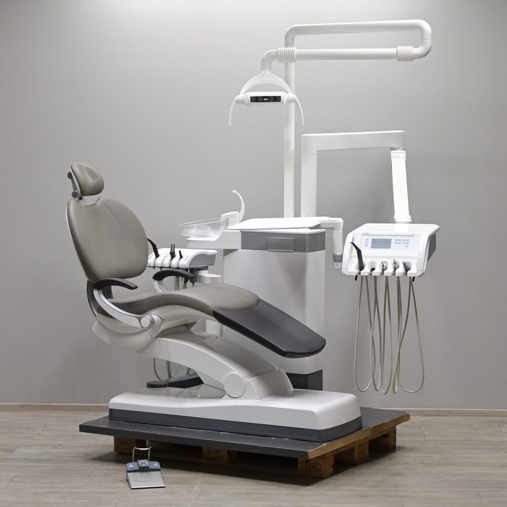Sirona Sinius Behandlungseinheit mit Nassabsaugung Gebraucht & Aufbereitet | 322624 Sirona Sinius Behandlungseinheit mit Nassabsaugung Gebraucht & Aufbereitet | 322624