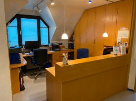 Praxis Empfangstresen – Buche furniert Praxis Empfangstresen – Buche furniert