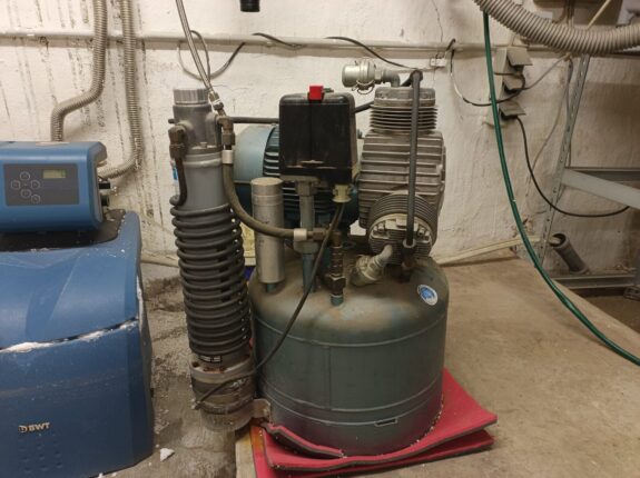 Kompressor Dürr; = inzwischen reserviert | 320521