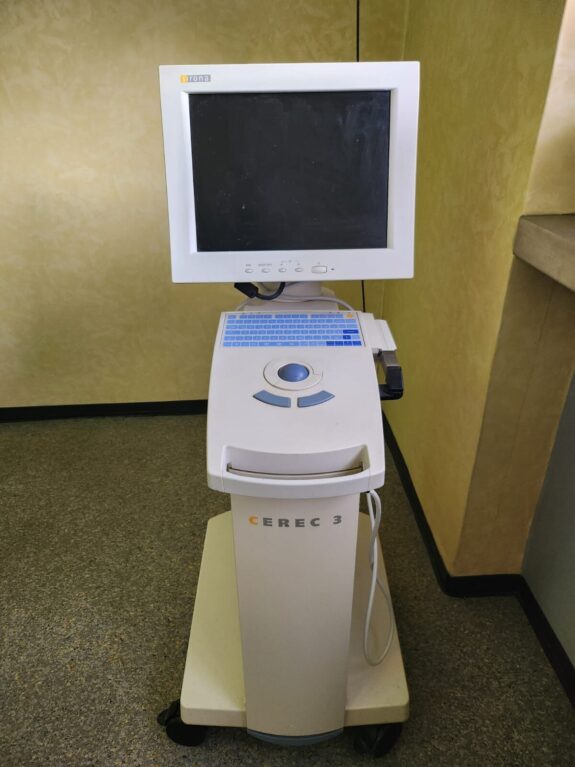 Cerec 3 mit MC XL Fräseinheit, wenige Betriebsstunden | 320891
