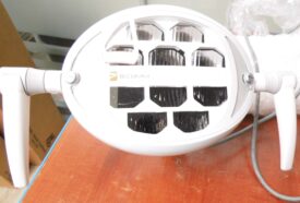 Polaris LED OP-Lampe mit Arm gebraucht Polaris LED OP-Lampe mit Arm gebraucht