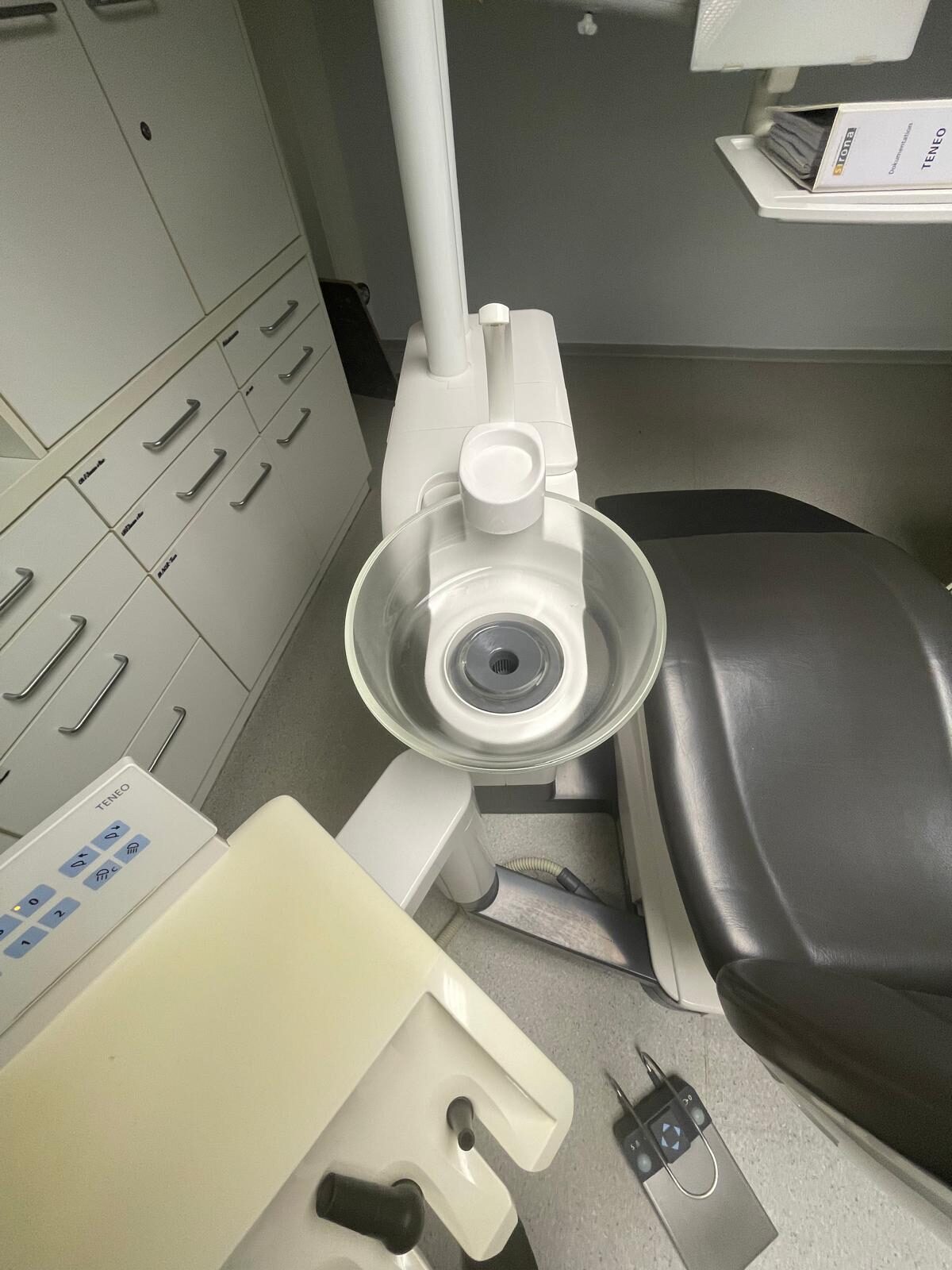 Sirona Teneo Behandlungseinheit Trockenabsaugung | 323204 Sirona Teneo Behandlungseinheit Trockenabsaugung | 323204