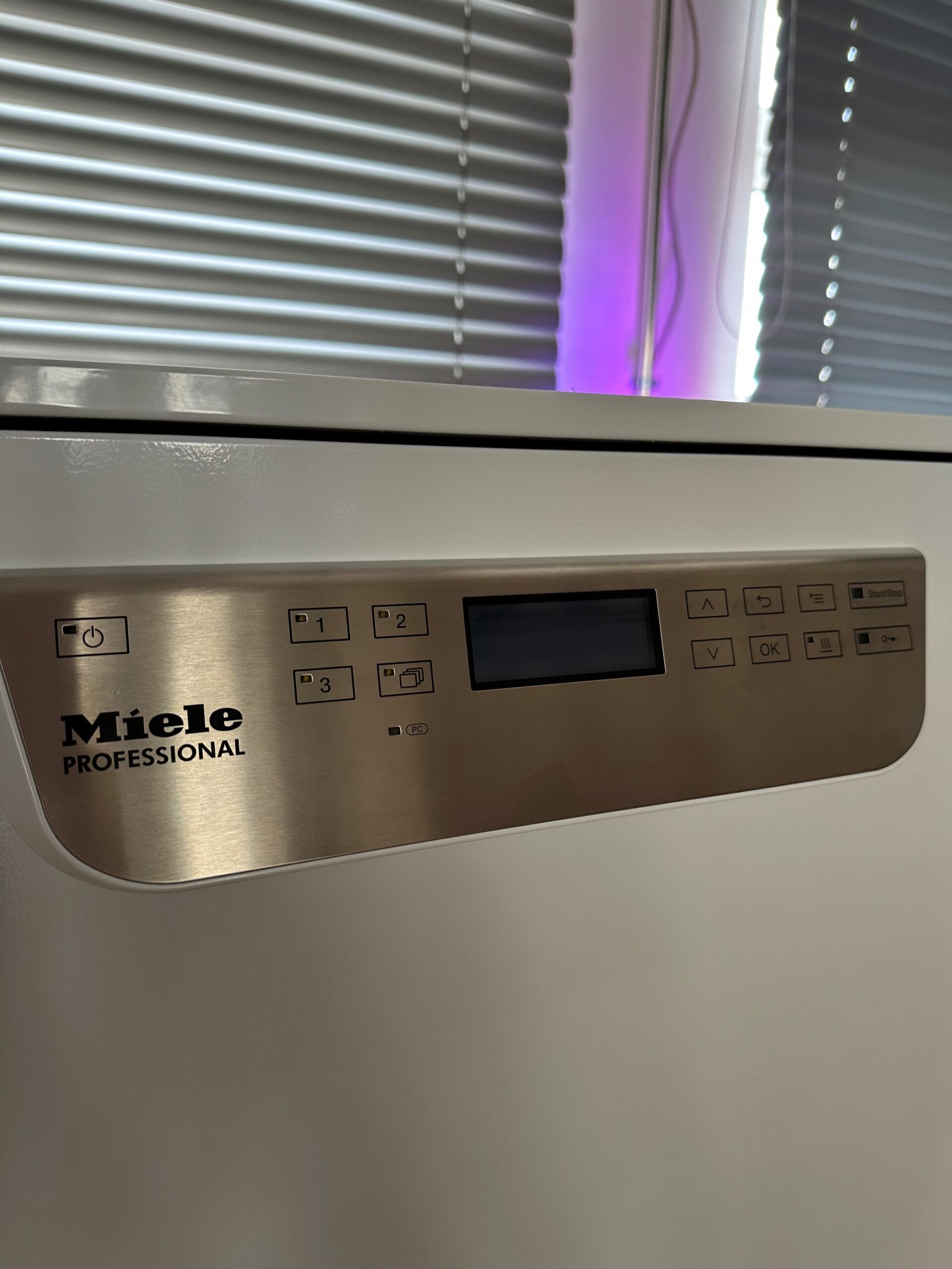 MIELE PG 8581 Thermodesinfektor – OHNE Zubehör | 323647 MIELE PG 8581 Thermodesinfektor – OHNE Zubehör | 323647