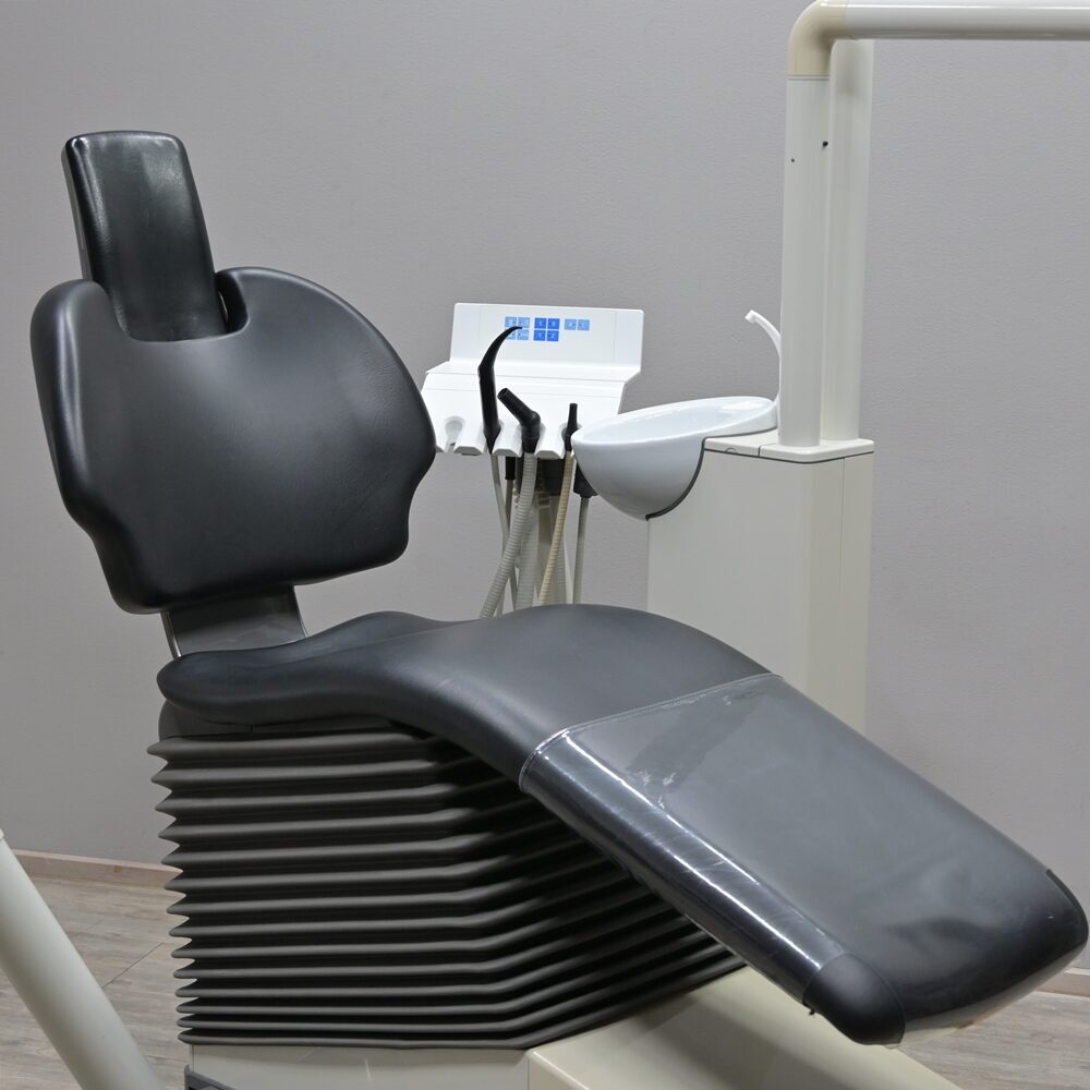 Sirona C4+ Behandlungseinheit mit Nassabsaugung, gebraucht und aufgearbeitet | 324997 Sirona C4+ Behandlungseinheit mit Nassabsaugung, gebraucht und aufgearbeitet | 324997