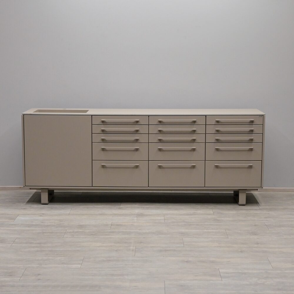 Edarredo E03 Monocolore comp 01 – 4er Behandlungszeile / Schrankzeile aus Stahl (Ausstellungsstück) | 325497 Edarredo E03 Monocolore comp 01 – 4er Behandlungszeile / Schrankzeile aus Stahl (Ausstellungsstück) | 325497