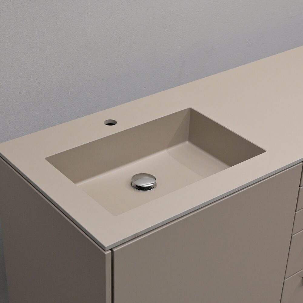 Edarredo E03 Monocolore comp 01 – 4er Behandlungszeile / Schrankzeile aus Stahl (Ausstellungsstück) | 325498 Edarredo E03 Monocolore comp 01 – 4er Behandlungszeile / Schrankzeile aus Stahl (Ausstellungsstück) | 325498
