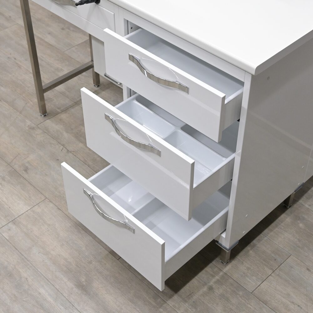 Astra Bench Dental Labortisch mit Beleuchtung & Absaugung , Ausstellungsstück | 325228 Astra Bench Dental Labortisch mit Beleuchtung & Absaugung , Ausstellungsstück | 325228