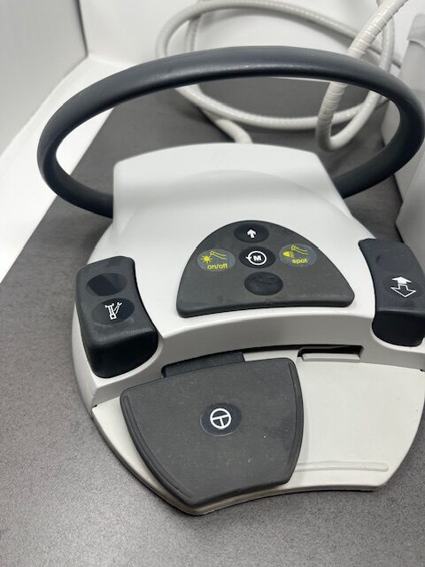 KaVo Intrasurg 300 Chirugie Gerät mit Fußanlasser mplant Dental | 325047 KaVo Intrasurg 300 Chirugie Gerät mit Fußanlasser mplant Dental | 325047
