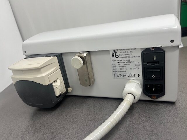 KaVo Intrasurg 300 Chirugie Gerät mit Fußanlasser mplant Dental | 325052 KaVo Intrasurg 300 Chirugie Gerät mit Fußanlasser mplant Dental | 325052
