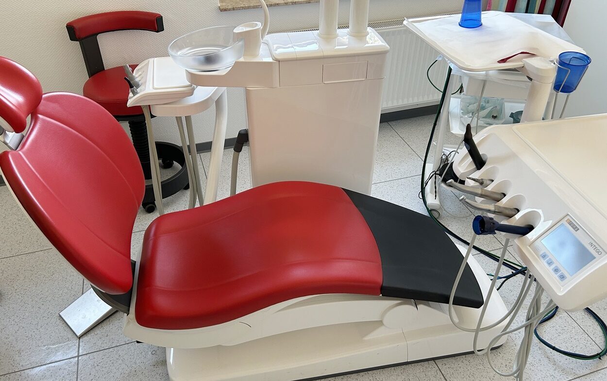 Sirona INTEGO Pro Behandlungseinheit BJ 2017 Zahnarztstuhl | 324270 Sirona INTEGO Pro Behandlungseinheit BJ 2017 Zahnarztstuhl | 324270