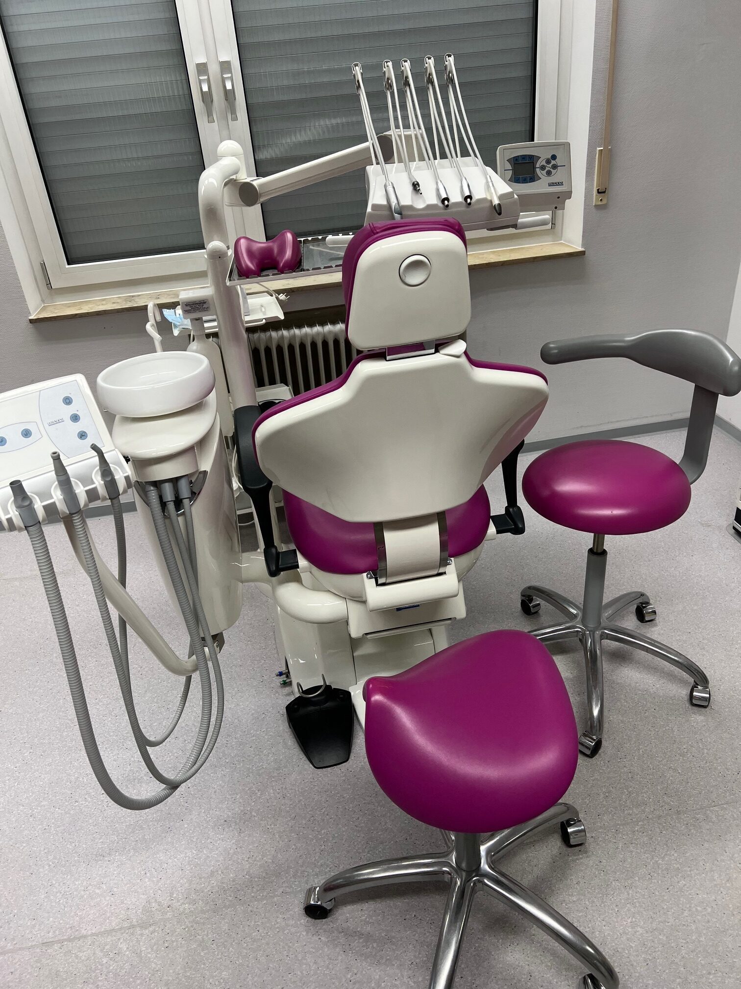 Ultradent U 1280 Zahnärztliche Behandlungseinheit | 324878 Ultradent U 1280 Zahnärztliche Behandlungseinheit | 324878