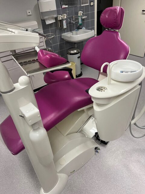 Ultradent U 1280 Zahnärztliche Behandlungseinheit | 324879 Ultradent U 1280 Zahnärztliche Behandlungseinheit | 324879