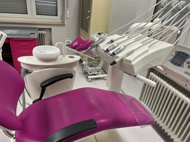 Ultradent U 1280 Zahnärztliche Behandlungseinheit | 324881 Ultradent U 1280 Zahnärztliche Behandlungseinheit | 324881