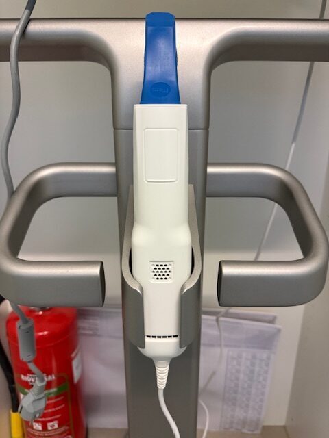 Intraoralscanner iTero Element 2 mit Cart (derzeitger Standort: Nähe Wien – Österreich) zu verkaufen | 324942 Intraoralscanner iTero Element 2 mit Cart (derzeitger Standort: Nähe Wien – Österreich) zu verkaufen | 324942