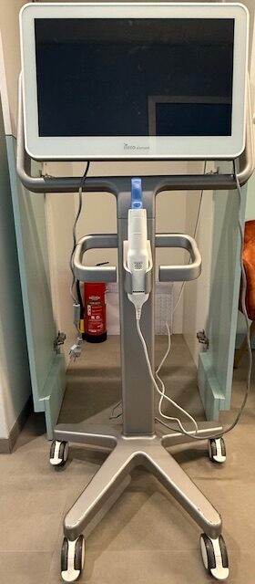 Intraoralscanner iTero Element 2 mit Cart (derzeitger Standort: Nähe Wien – Österreich) zu verkaufen | 324940 Intraoralscanner iTero Element 2 mit Cart (derzeitger Standort: Nähe Wien – Österreich) zu verkaufen | 324940