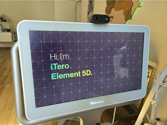 iTero Element 5D Scanner | 2021 | 5D Software | Aktiver Servicevertrag | 325902