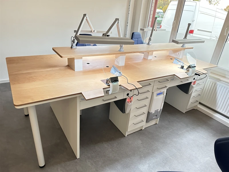 4er Arbeitslock | Techniktisch | Arbeitstisch | Arbeitsplatz für den Einbau von Renfert TC2 | 327378 4er Arbeitslock | Techniktisch | Arbeitstisch | Arbeitsplatz für den Einbau von Renfert TC2 | 327378