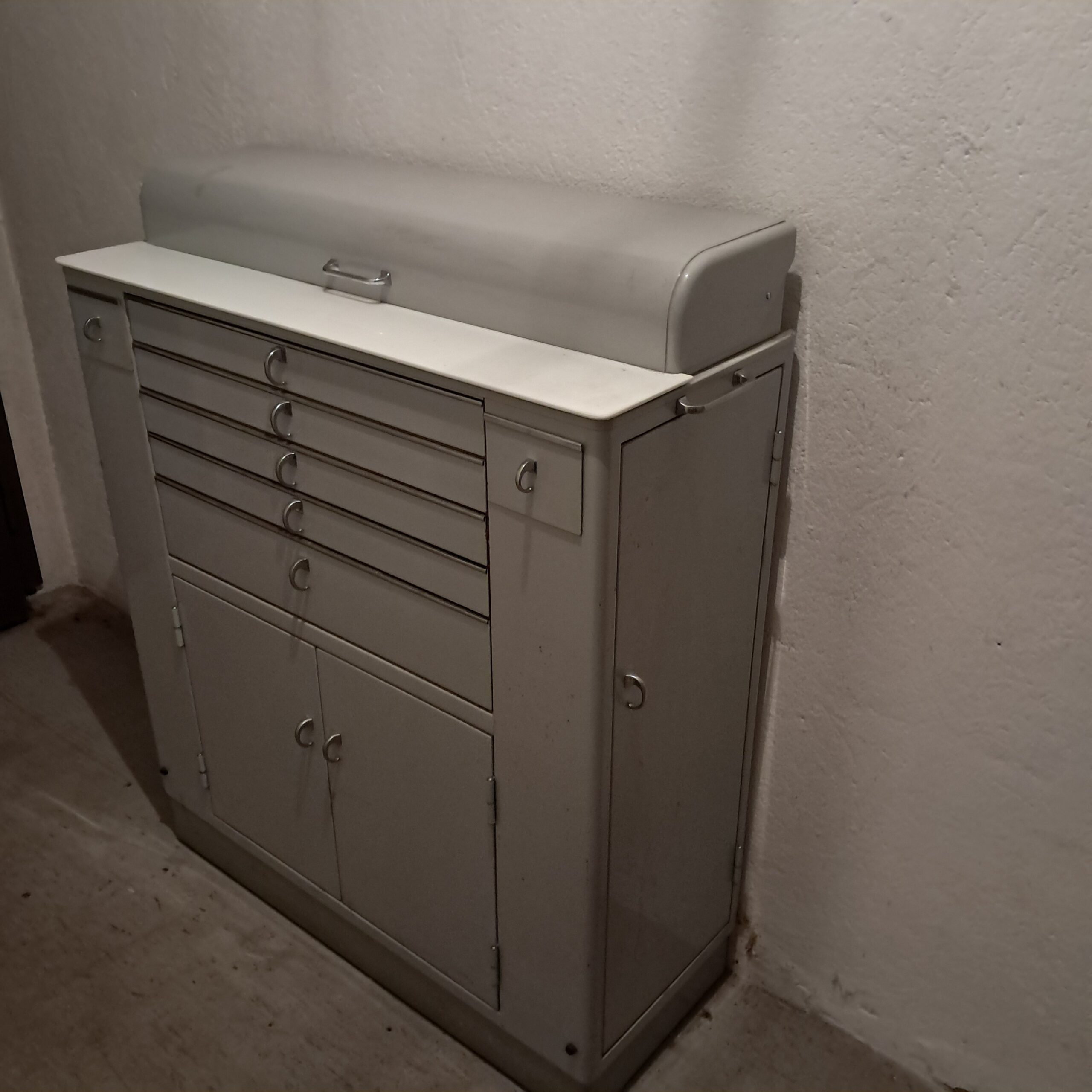 Baisch Nostalgie-Stummer Assistent-50er Jahre-Für Liebhaber/Fotos leider über 2MB groß-Nicht hochladbar auf blau dental | 327624 Baisch Nostalgie-Stummer Assistent-50er Jahre-Für Liebhaber/Fotos leider über 2MB groß-Nicht hochladbar auf blau dental | 327624