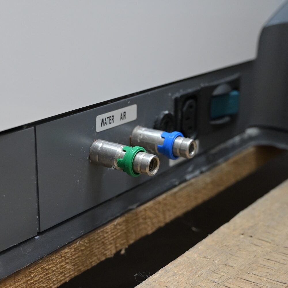 Sirona Sinius Behandlungseinheit gebraucht mit Trockenabsaugung | 326518 Sirona Sinius Behandlungseinheit gebraucht mit Trockenabsaugung | 326518