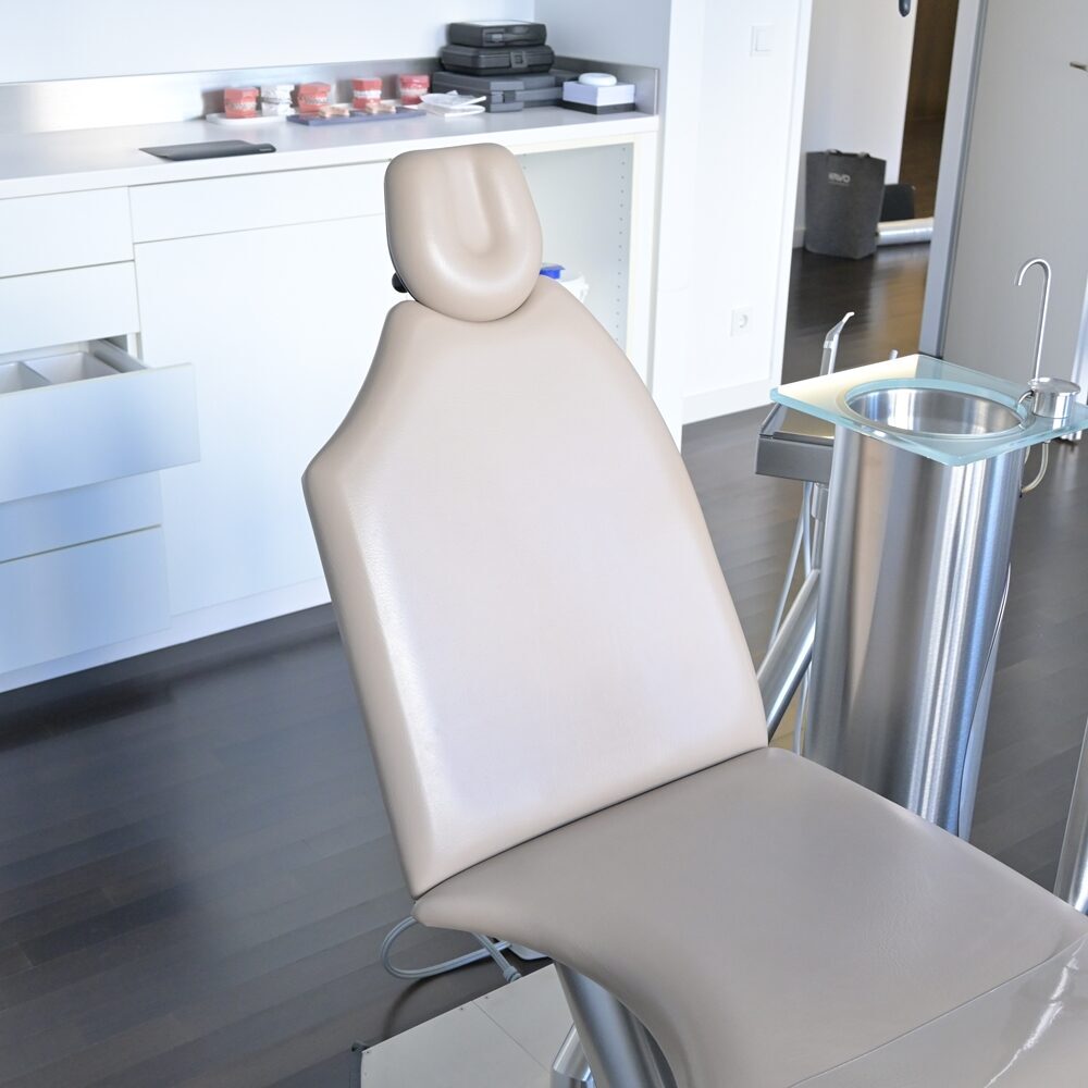 DKL L1-ECO KFO Behandlungseinheit mit Nassabsaugung | 326571 DKL L1-ECO KFO Behandlungseinheit mit Nassabsaugung | 326571