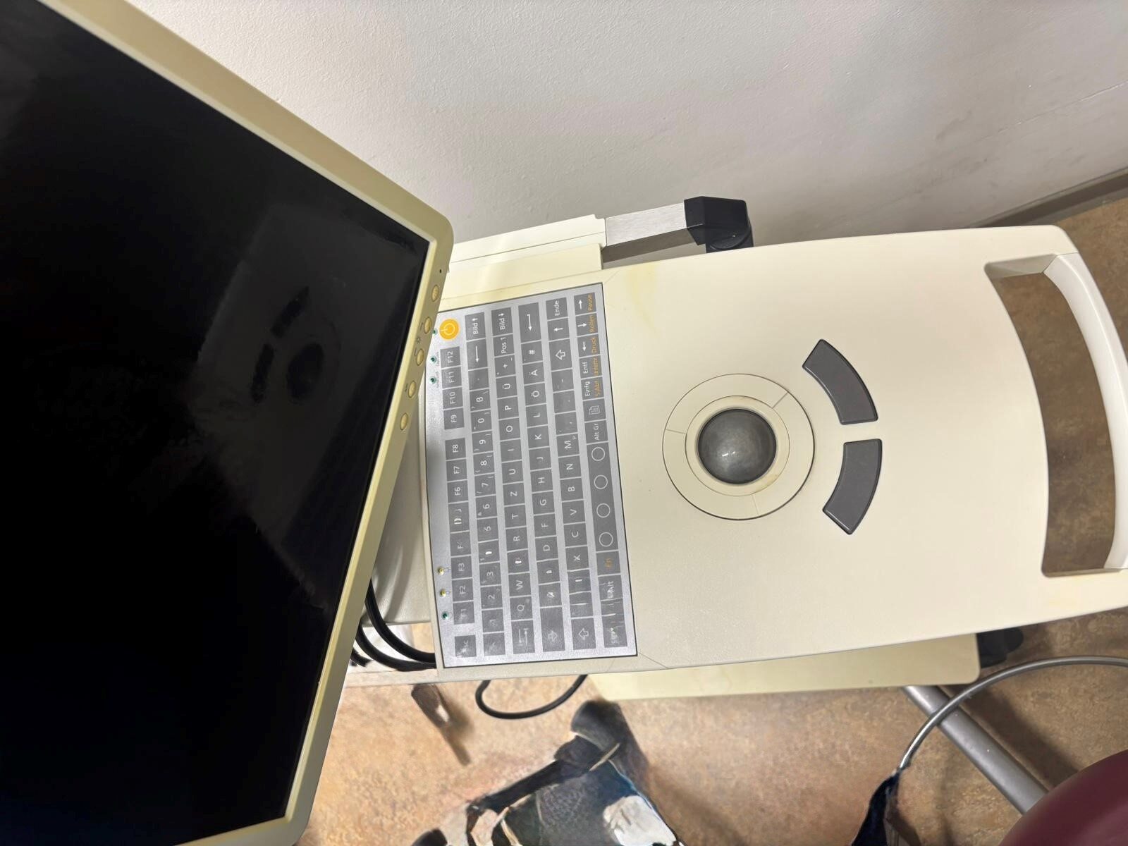 CEREC MC XL SIRONA, Motor vom Schleifer Defekt – für Bastler oder Motor erneuern! | 326866 CEREC MC XL SIRONA, Motor vom Schleifer Defekt – für Bastler oder Motor erneuern! | 326866