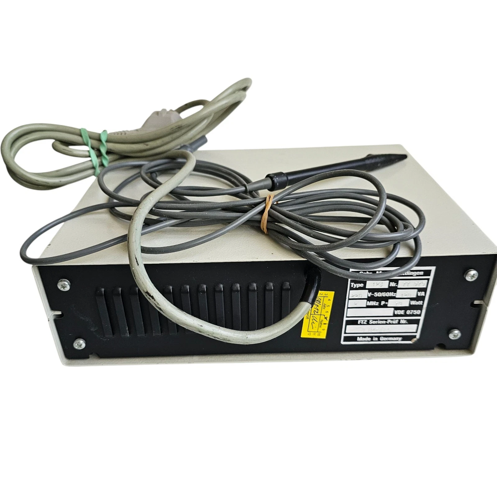 Elektrotom 70-D – Hochfrequenz-Chirurgiegerät z. Elektro-Chirurgie Zahnheilkunde | 327344 Elektrotom 70-D – Hochfrequenz-Chirurgiegerät z. Elektro-Chirurgie Zahnheilkunde | 327344