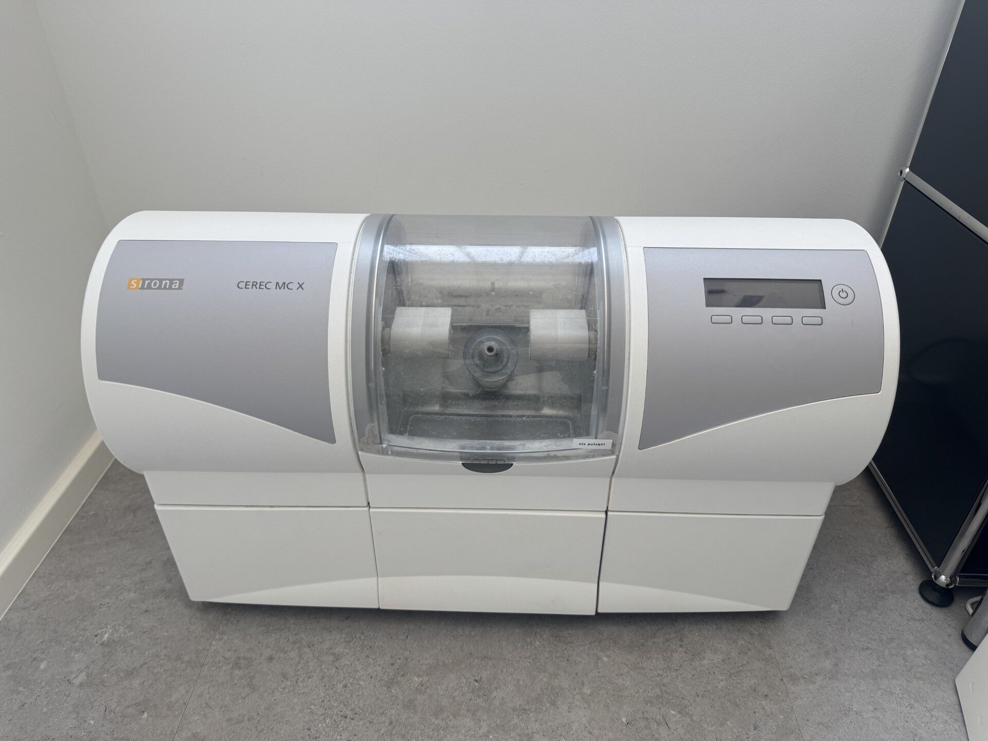 Dentsply Sirona Cerec MC X | 327878 Dentsply Sirona Cerec MC X | 327878