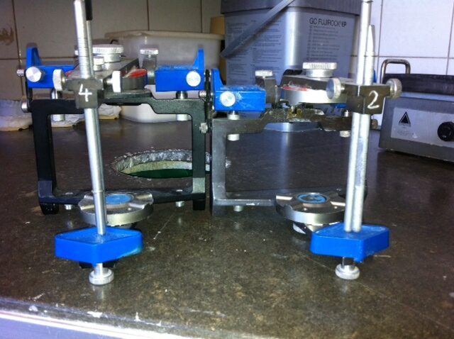 Praxis komplette Einrichtung für ein Behandlungszimmer. In wertschätzende Hände abzugeben. | 325834