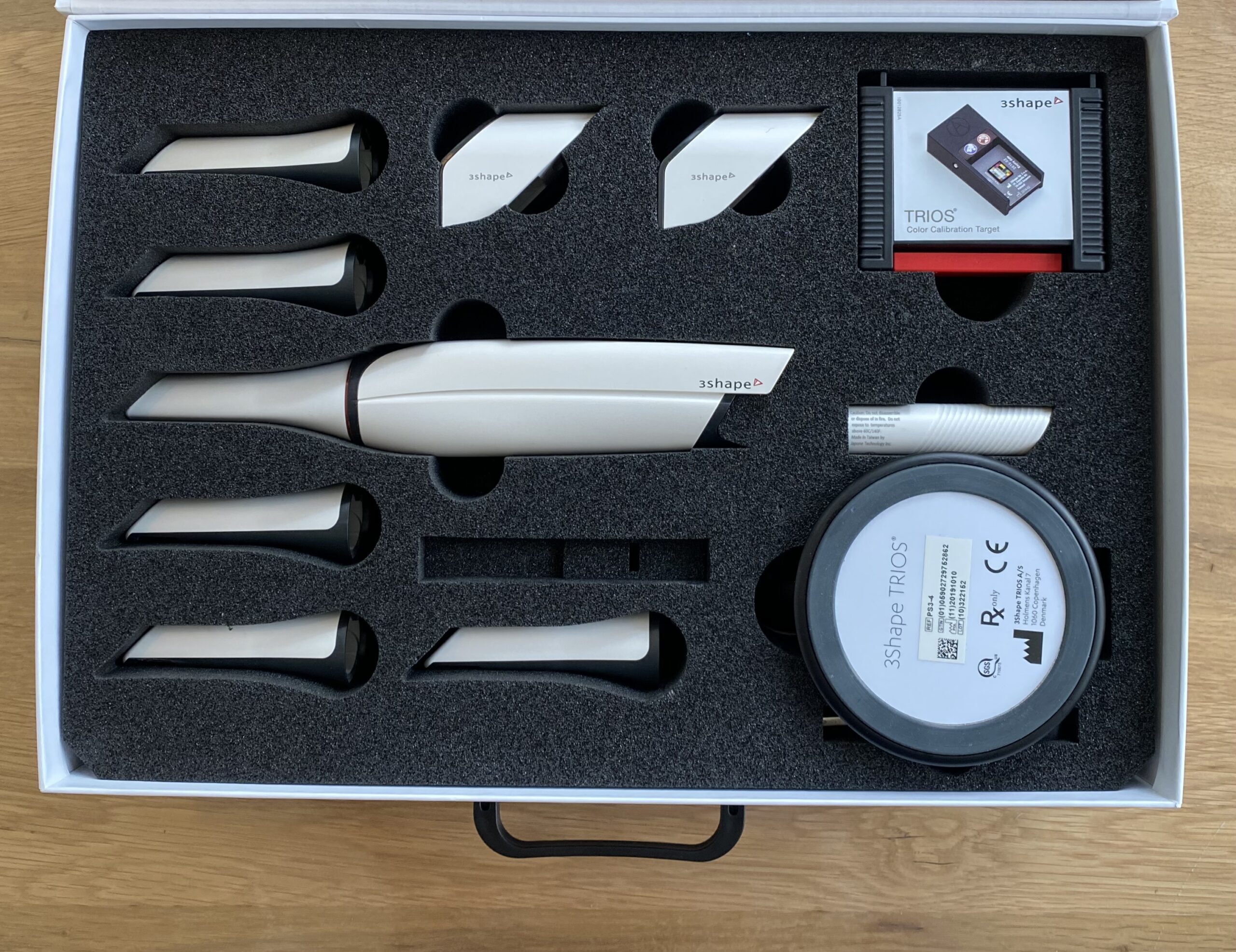 TRIOS 4 mit Zubehör und Laptop – gebraucht Inklusive Trios Care (bis 01.06.2026) | 326332 TRIOS 4 mit Zubehör und Laptop – gebraucht Inklusive Trios Care (bis 01.06.2026) | 326332