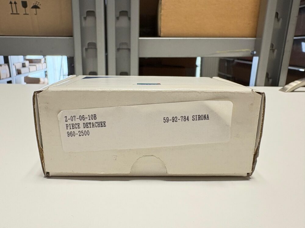 Sirona Steckanschluss / Ersatzteil Original / REF. 59 92 784 / NEU | 326803 Sirona Steckanschluss / Ersatzteil Original / REF. 59 92 784 / NEU | 326803