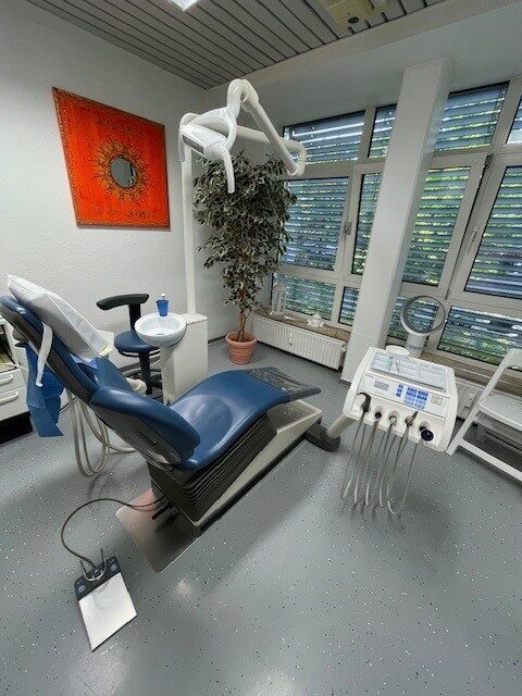 Sirona Behandlungseinheit C4+ mit LEDview gebraucht | 327235 Sirona Behandlungseinheit C4+ mit LEDview gebraucht | 327235