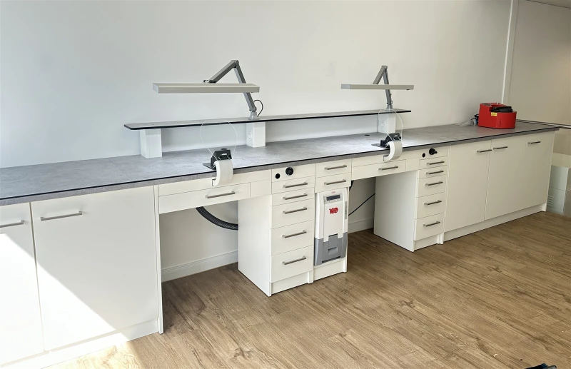 Doppelarbeitsplatz | Techniktisch für Renfert TC2 2-Platz-Absaugung | 327384 Doppelarbeitsplatz | Techniktisch für Renfert TC2 2-Platz-Absaugung | 327384