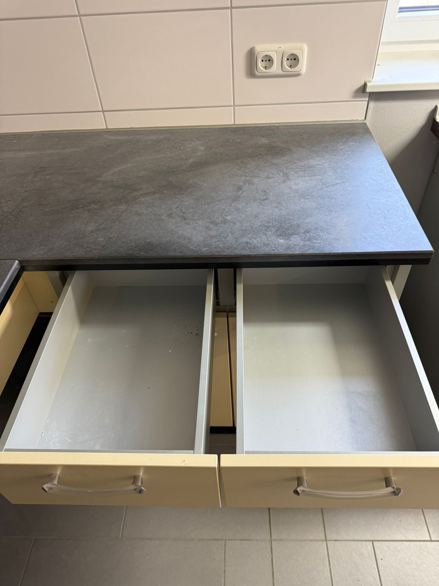 FREUDING Arbeitszeile Gießen Muffelschublade Lötplatz Arbeitsplatz Labor Dental | 328085 FREUDING Arbeitszeile Gießen Muffelschublade Lötplatz Arbeitsplatz Labor Dental | 328085