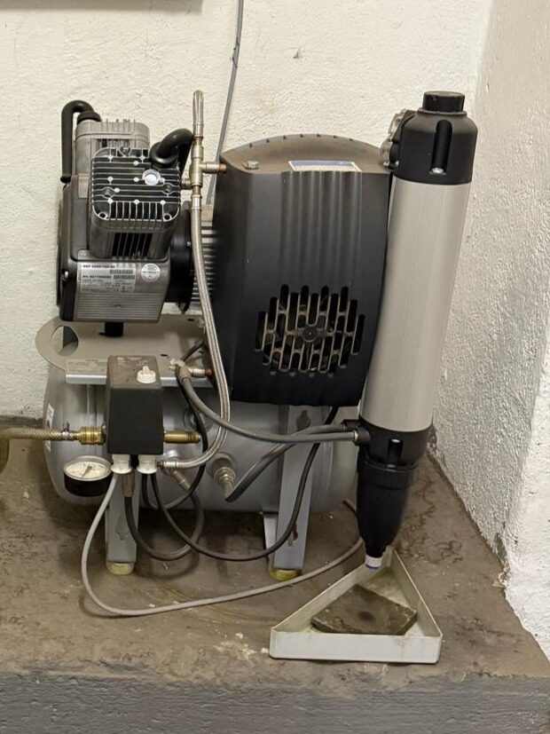 Dürr Kompressor 5252 230 Volt Bj. 2011 | 329577 Dürr Kompressor 5252 230 Volt Bj. 2011 | 329577