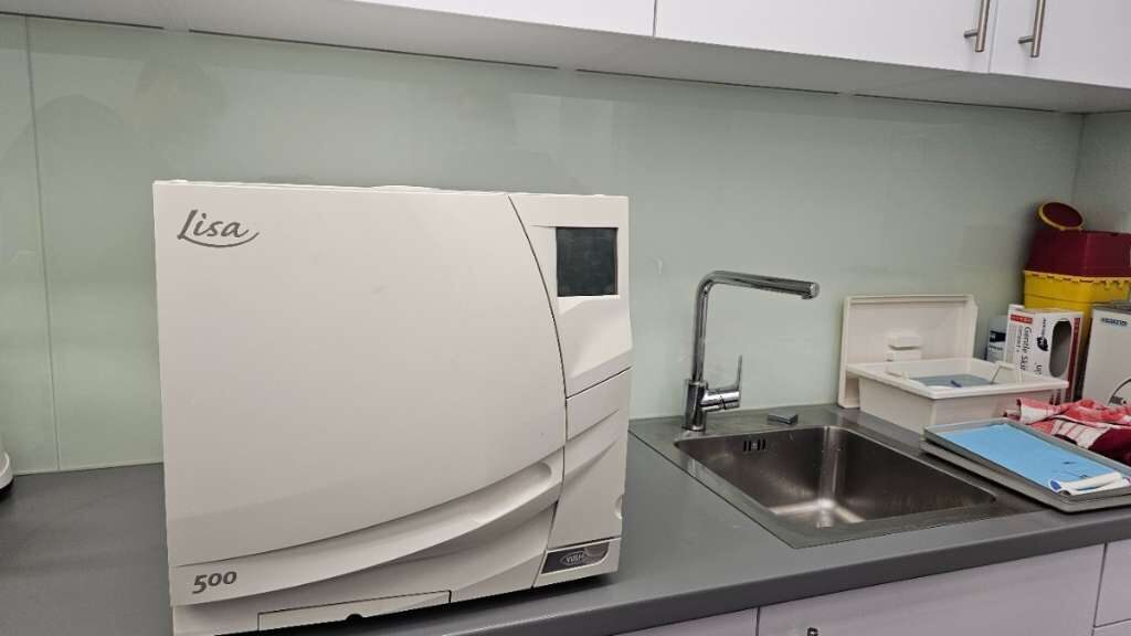 Lisa 517 Sterilisator Autoklav Steri Bj2008 | 328808 Lisa 517 Sterilisator Autoklav Steri Bj2008 | 328808