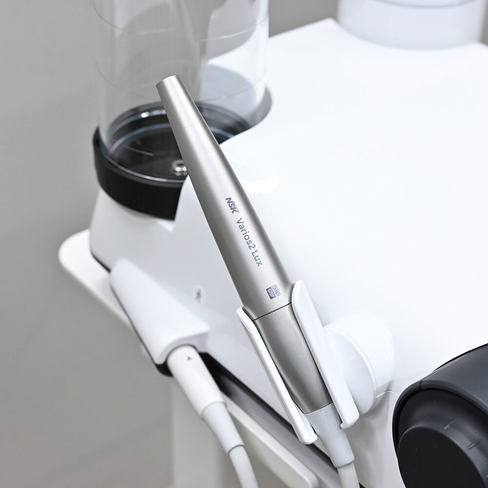 NSK Varios Combi Pro 2.0 Ultraschall- und Pulvertherapiegerät, inkl. Perio Set & i Cart Prophy 2 neu | 328660