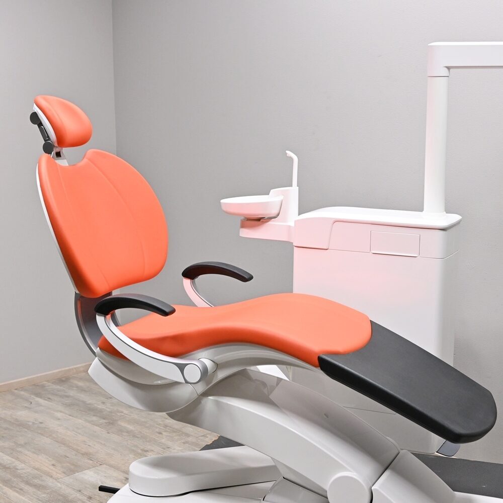 Sirona Intego Pro turn Behandlungseinheit Nassabsaugung Gebraucht & Aufbereitet | 328757 Sirona Intego Pro turn Behandlungseinheit Nassabsaugung Gebraucht & Aufbereitet | 328757