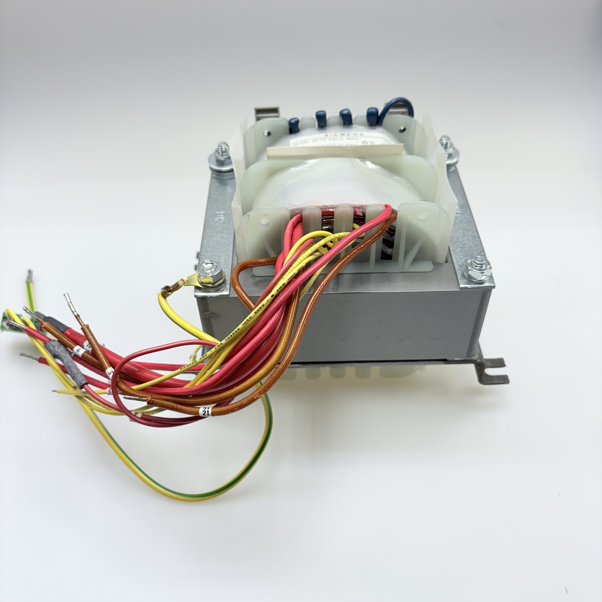 Sirona Kleintransformator 240V / Original Ersatzteil / ArtNr. 29 79 557, 2979557 / NEU | 328420 Sirona Kleintransformator 240V / Original Ersatzteil / ArtNr. 29 79 557, 2979557 / NEU | 328420