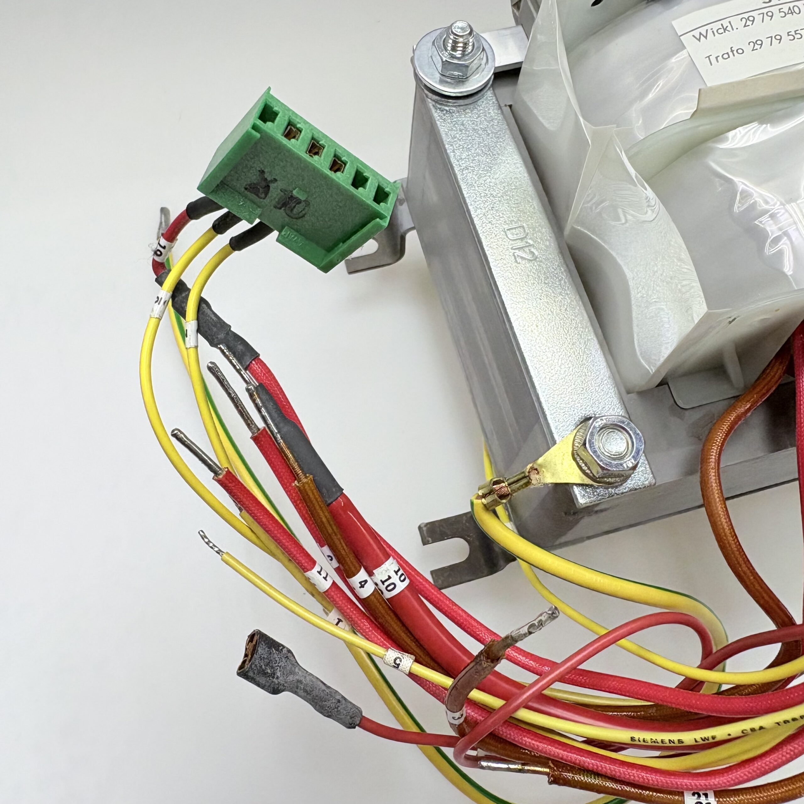 Sirona Kleintransformator 240V / Original Ersatzteil / ArtNr. 29 79 557, 2979557 / NEU | 328423 Sirona Kleintransformator 240V / Original Ersatzteil / ArtNr. 29 79 557, 2979557 / NEU | 328423