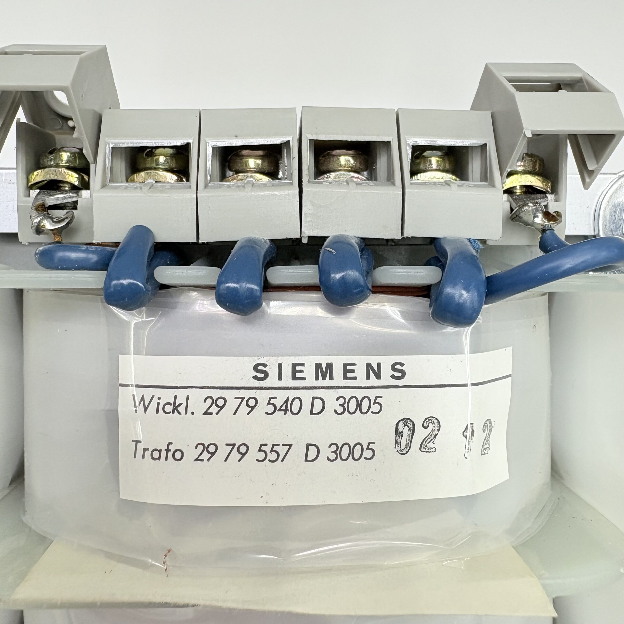 Sirona Kleintransformator 240V / Original Ersatzteil / ArtNr. 29 79 557, 2979557 / NEU | 328424 Sirona Kleintransformator 240V / Original Ersatzteil / ArtNr. 29 79 557, 2979557 / NEU | 328424