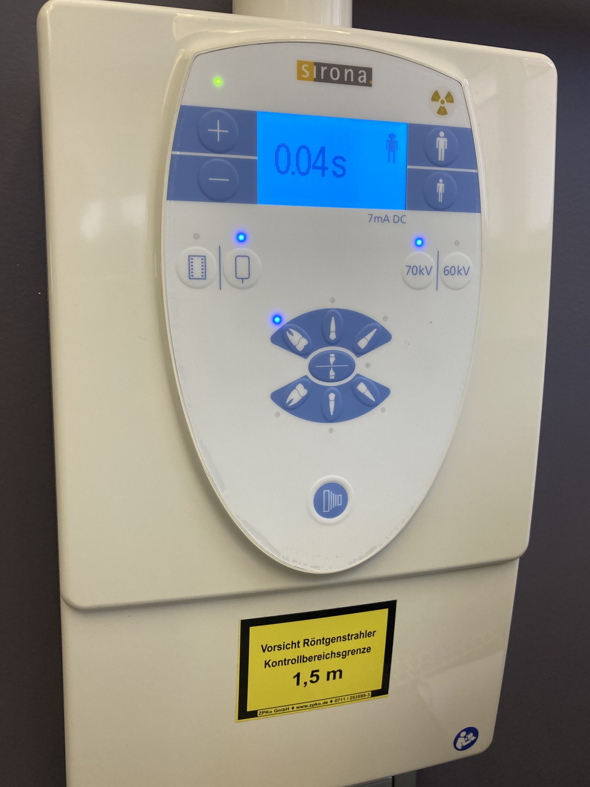 Sirona Orthophos XG Plus DS + 2x Heliodent Plus für digitales Röntgen als Komplettset inkl. Software Lizenz | 327997 Sirona Orthophos XG Plus DS + 2x Heliodent Plus für digitales Röntgen als Komplettset inkl. Software Lizenz | 327997