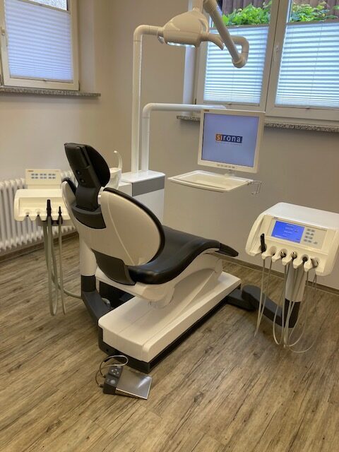 Behandlungseinheit Sirona Teneo mit LED- View top gepflegt | 328176 Behandlungseinheit Sirona Teneo mit LED- View top gepflegt | 328176