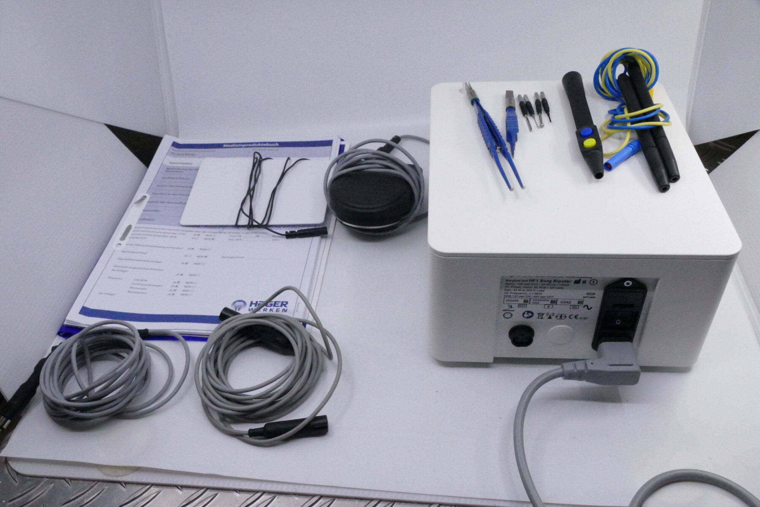 Hager Werken HF1 aus 2023 DENTAL ZAHNARZT HFC KAUTER BIPOLAR HF CHIRURGIEGERÄT BIPOLAR | 327984 Hager Werken HF1 aus 2023 DENTAL ZAHNARZT HFC KAUTER BIPOLAR HF CHIRURGIEGERÄT BIPOLAR | 327984