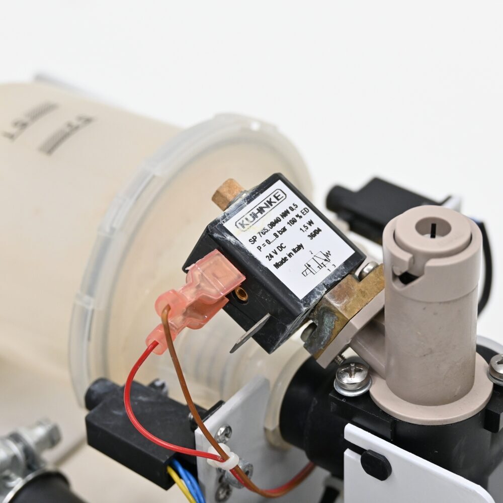 Kavo Bausatz externe Nassabsaugung für E50 E70 E80 1058 1063 1065 1066 1078 1080 / Gebraucht | 329909 Kavo Bausatz externe Nassabsaugung für E50 E70 E80 1058 1063 1065 1066 1078 1080 / Gebraucht | 329909