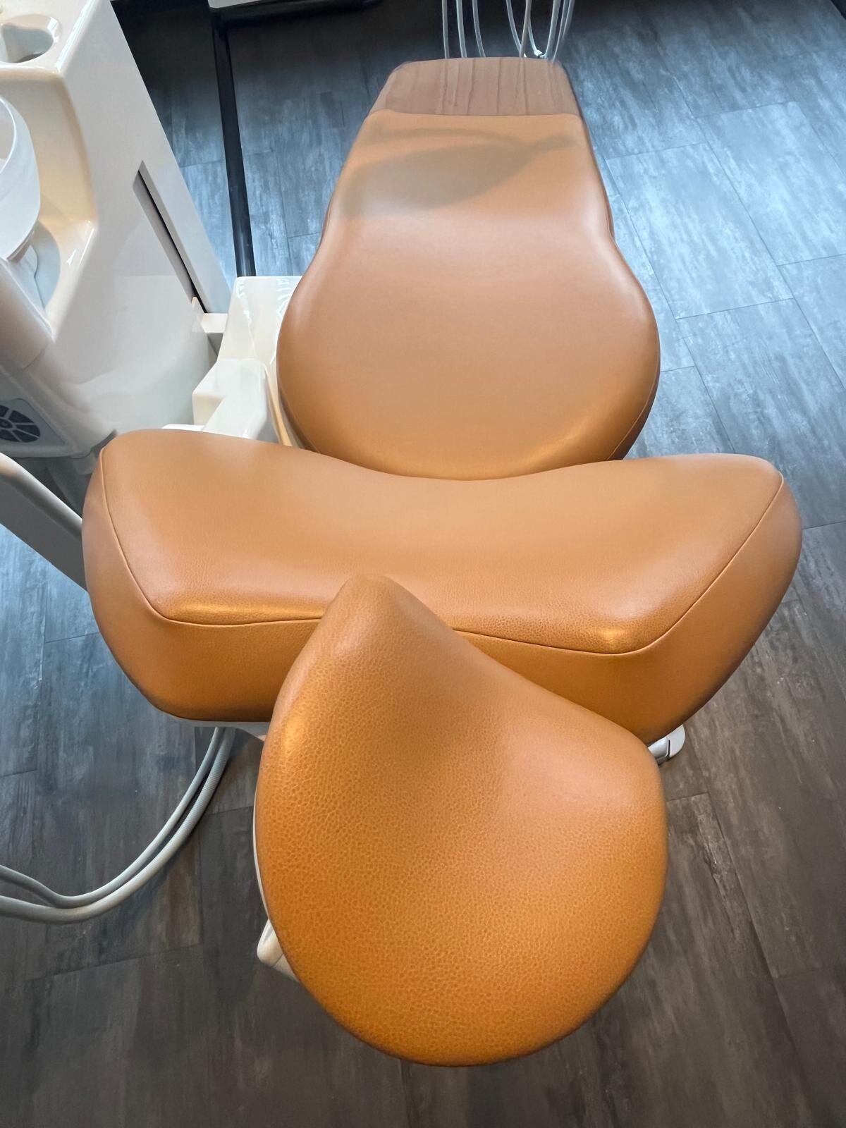 Airel-Quetin K2 NEO.2 Schwinge/Tischgerät mit Tray-Ablage Dental Behandlungseinheit- Neugerät | 329669 Airel-Quetin K2 NEO.2 Schwinge/Tischgerät mit Tray-Ablage Dental Behandlungseinheit- Neugerät | 329669