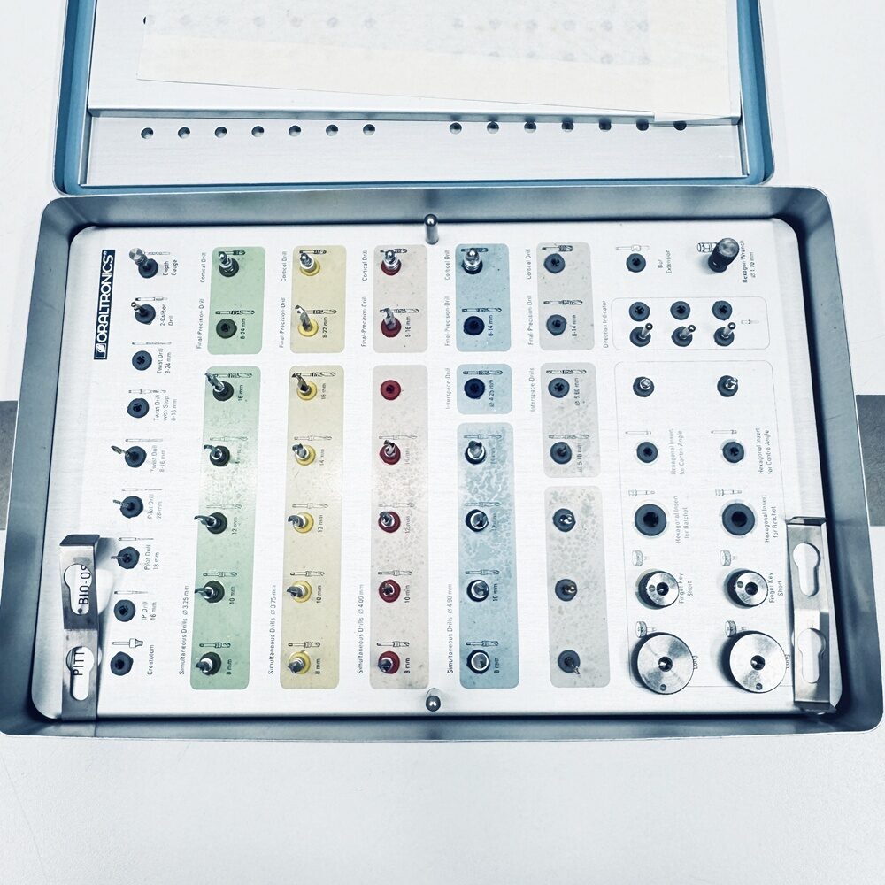 SybronEndo Oraltronics Pitt Easy Bio Oss OP Chirurgie Tray mit Inhalt gebraucht | 331548 SybronEndo Oraltronics Pitt Easy Bio Oss OP Chirurgie Tray mit Inhalt gebraucht | 331548