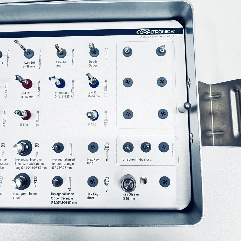 SybronEndo Oraltronics Pitt Easy Bio Oss OP Chirurgie Tray mit Inhalt gebraucht | 331551 SybronEndo Oraltronics Pitt Easy Bio Oss OP Chirurgie Tray mit Inhalt gebraucht | 331551