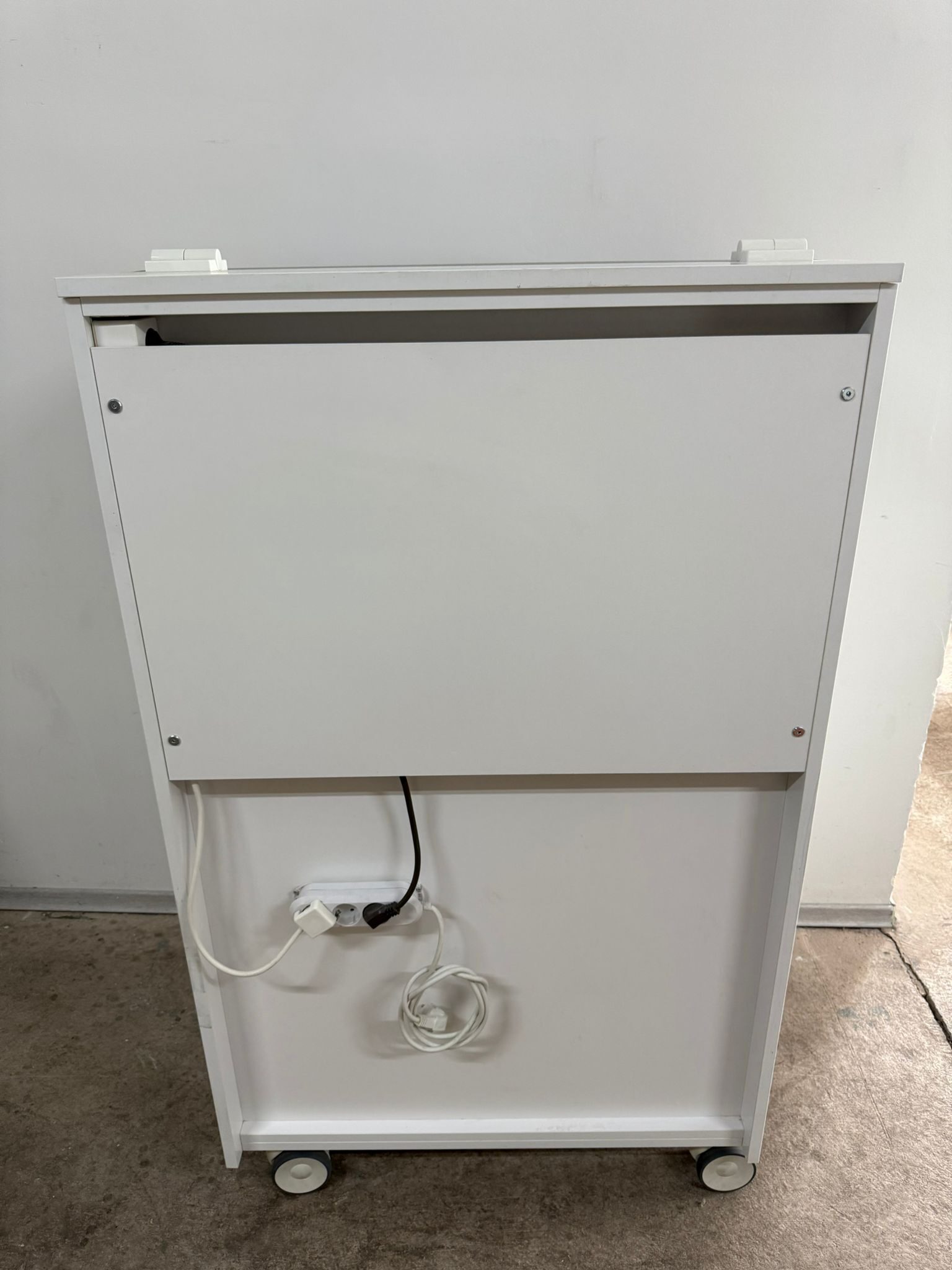 Freuding CAD CAM Geräteschrank auf Rollen für Sirona Cerec MC XL-Schleifeinheit | 331234 Freuding CAD CAM Geräteschrank auf Rollen für Sirona Cerec MC XL-Schleifeinheit | 331234