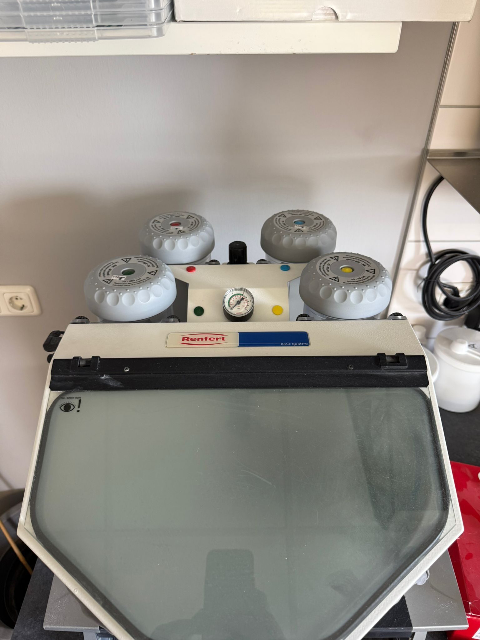 Renfert Basic Quattro 4-Kammer Sandstrahler Labor Dental Technicker | 331338 Renfert Basic Quattro 4-Kammer Sandstrahler Labor Dental Technicker | 331338